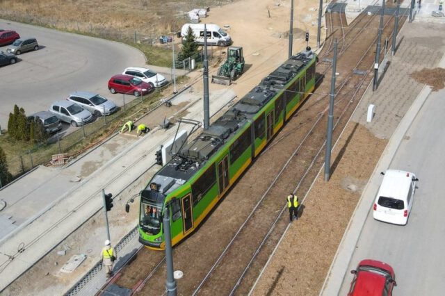 tramwaj na trasie na naramowice fot pim